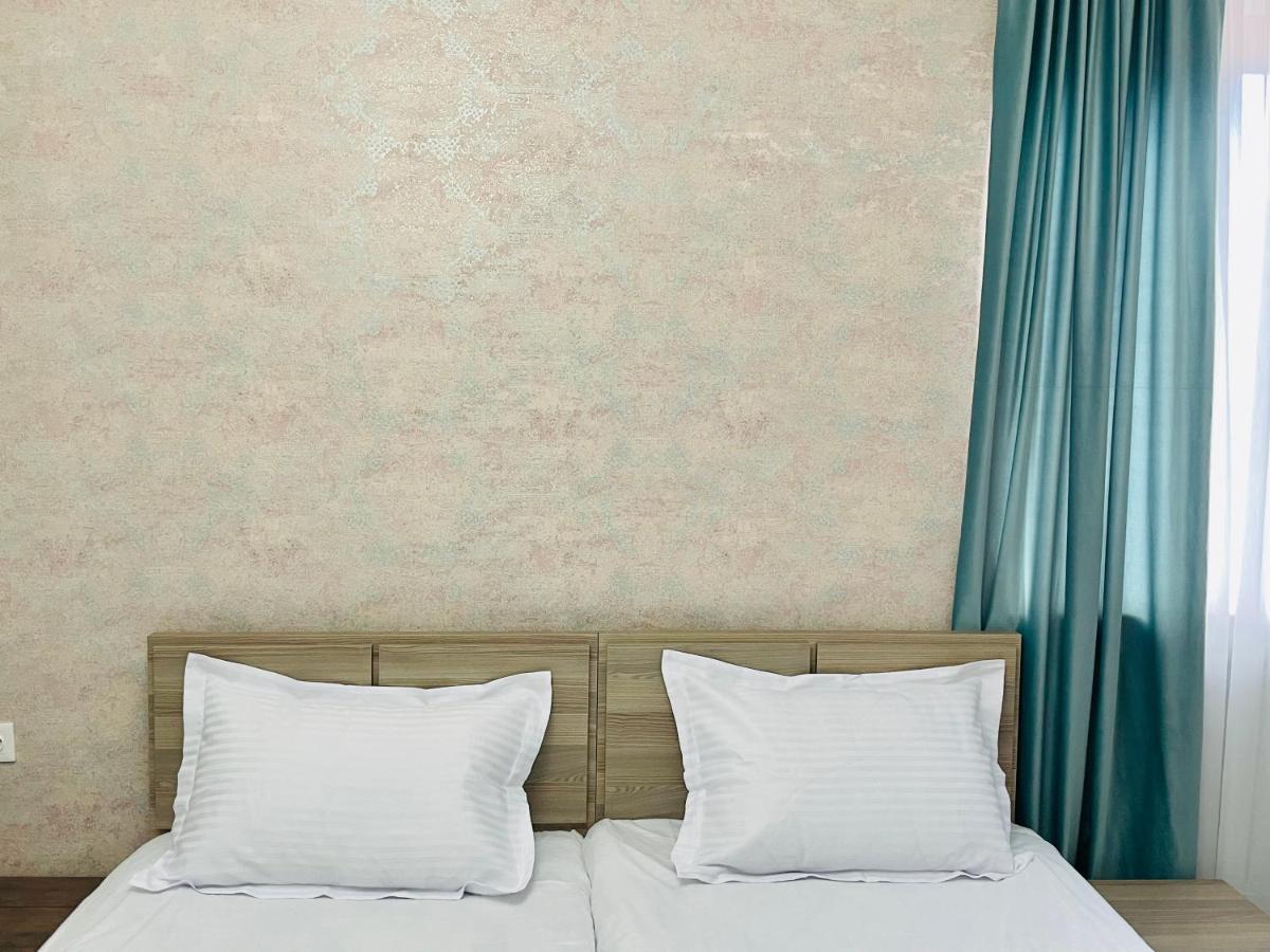 Quality Inn Τυφλίδα Εξωτερικό φωτογραφία