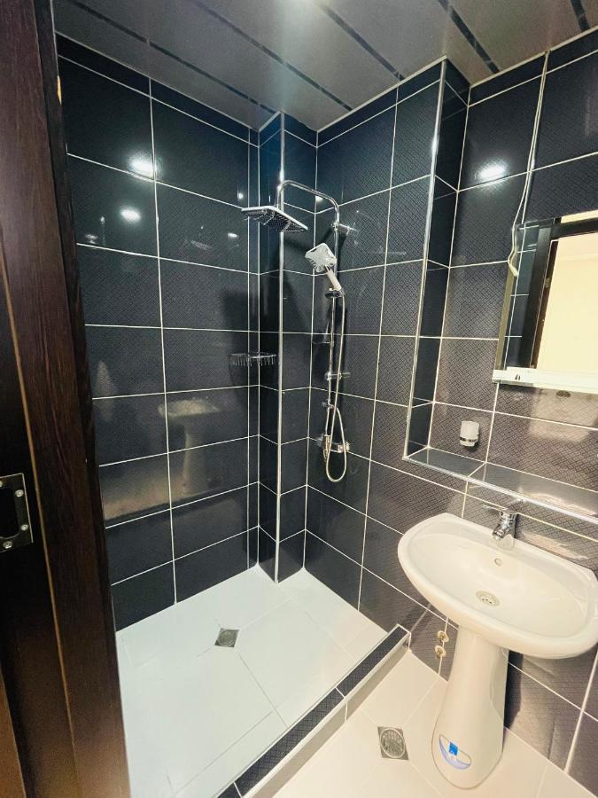 Quality Inn Τυφλίδα Εξωτερικό φωτογραφία