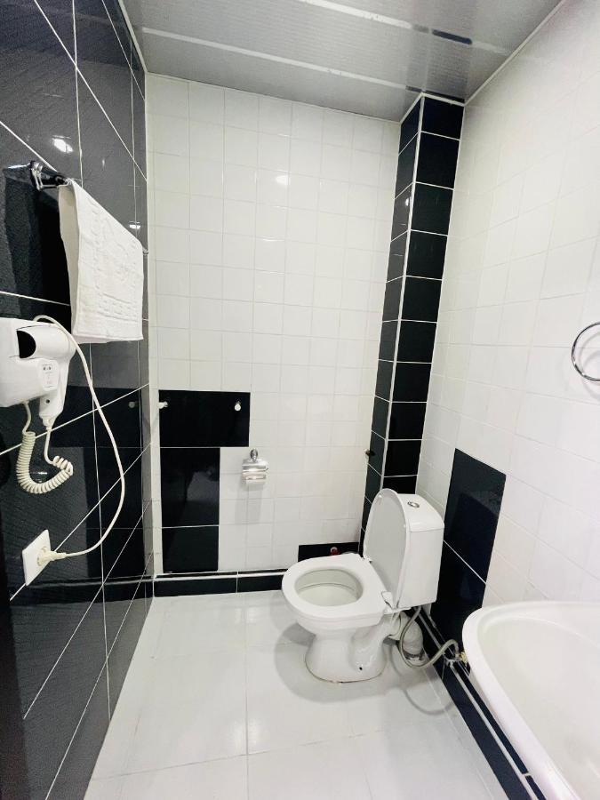 Quality Inn Τυφλίδα Εξωτερικό φωτογραφία