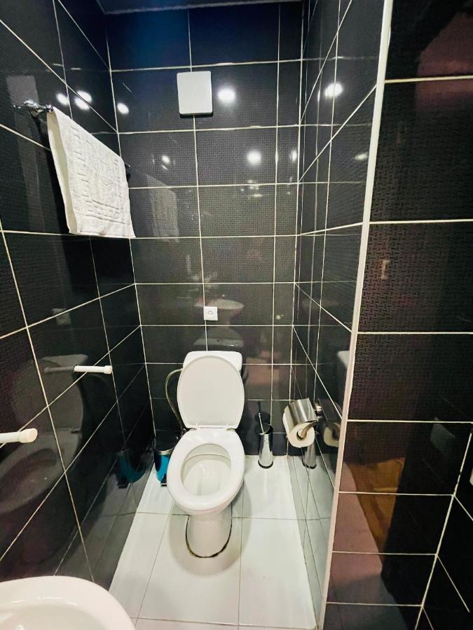 Quality Inn Τυφλίδα Εξωτερικό φωτογραφία