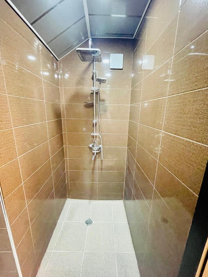Quality Inn Τυφλίδα Εξωτερικό φωτογραφία